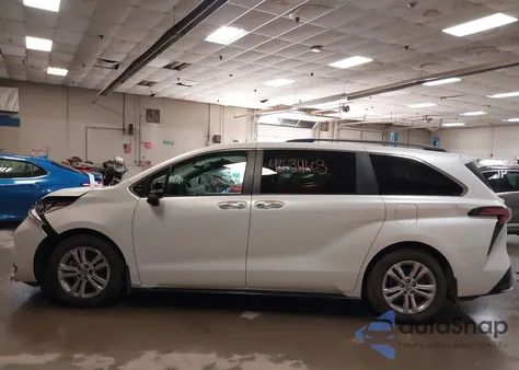 2023 Toyota Sienna 25Th Anniversary Edition из США, поврежденный, VIN 5TDCSKFC3PS074735